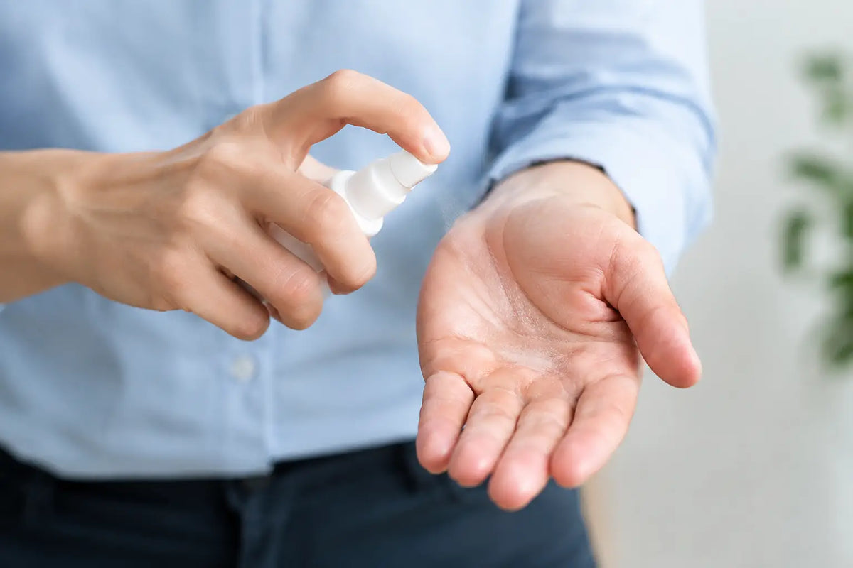 Grip tegen zweethanden aanbrengen: zo doe je dat